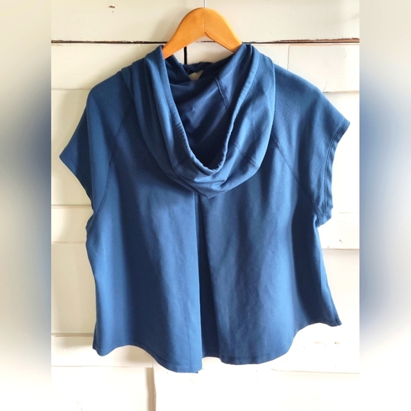 Applique Heart On Women's Avia Short Sleeve Hoodie | Sz Medium - Picture 2 of 7